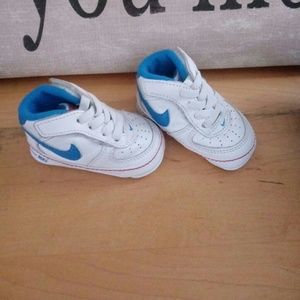 Infant nike